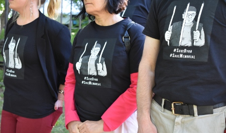 Manifestation den 31 maj utanför ryska ambassaden för att frige Oyub Titiev.