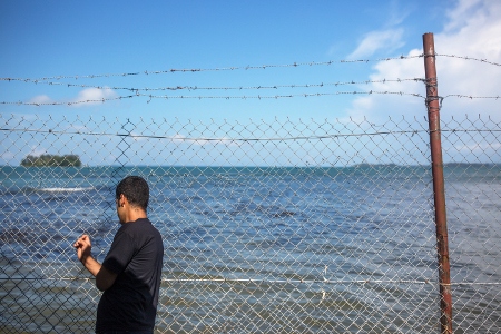 Karam Zahirian lämnade allt då han flydde Iran. Nu är han på Manus Island.