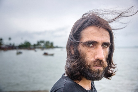 Behrouz Boochani upplever att han berövats sin identitet.