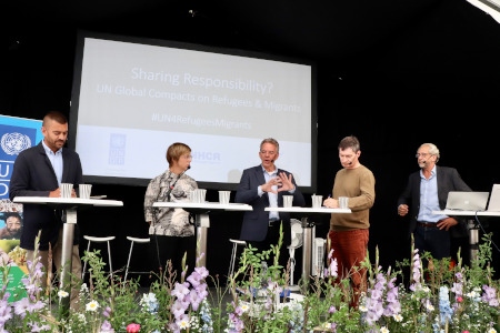 Panelen från vänster: Efraim Gomez, chef för enheten för FN-politik på svenska utrikesdepartementet, Lisa Pelling, utredningschef vid Arena Idé, Henrik M. Nordentoft, regional representant på UNHCR, Neil Buhne, FN:s landssamordnare i Pakistan, och Henrik Hammargren, från Dag Hammarskjöld Foundation.