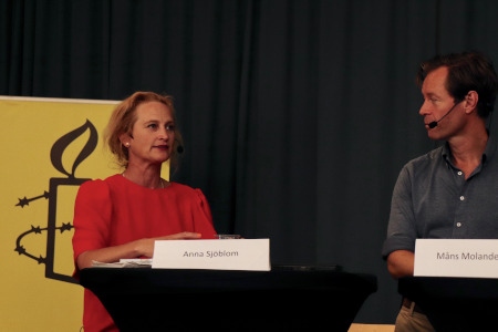 Anna Sjöblom, medicinsk humanitär rådgivare på Läkare utan gränser, och Måns Molander, Sverige- och Danmarkchef på Human Rights Watch.