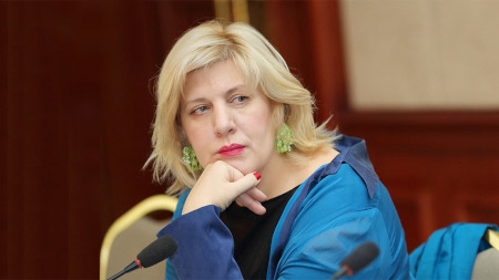Dunja Mijatovic från Bosnien-Hercegovina är Europarådets kommissionär för mänskliga rättigheter. 