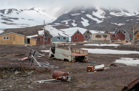 Den nedlagda gruvbyn Qullissat på Diskoön på Grönland. År 1972 tvingades de sista invånarna lämna samhället. 
