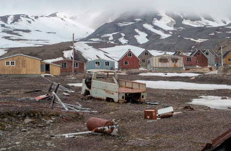 Den nedlagda gruvbyn Qullissat på Diskoön på Grönland. År 1972 tvingades de sista invånarna lämna samhället.