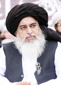 Den 23 november greps Khadim Hussain Rizvi, partiledare för Tehreek-e-Labbaik, TLK. Partiet har krävt att Asia Bibi ska avrättas och har hotat de domare i Högsta domstolen som frikände henne med döden.