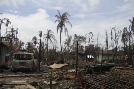 I augusti 2017 inleddes en massfördrivning av rohingyer från delstaten Rakhine i västra Myanmar. Omkring 700 000 personer kom under några månader över gränsen till Bangladesh. Här nedbränd bostad i september 2017.