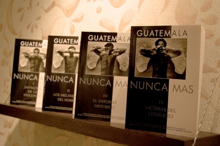 Rehmis rapport ”Nunca Más!” (Aldrig mer) var en kartläggning av inbördeskriget i Guatemala som pågick 1960-1996.  