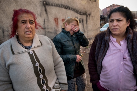 Ivanka Asenova, Ivanka Angelova och Velichka Asenova, var några av av romerna som efter hot lämnade byn Voyvodinovo.