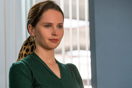 Felicity Jones spelar Ruth Bader Ginsburg.