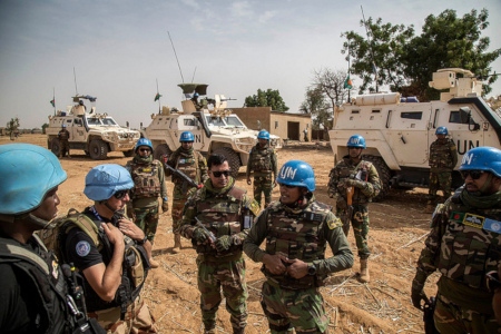 FN-styrkan i Mali, MINUSMA, består av drygt 16 000 personer från ett 50-tal länder, däribland Sverige. Över 190 personer ur FN-styrkan har dödats de senaste fem åren.