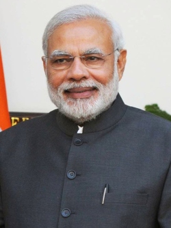 Narendra Modi från BJP är Indiens premiärminister sedan den 26 maj 2014. Han var tidigare guvernör i delstaten Gujarat. Modi har själv eldat på spänningarna i Assam och har påstått att bangladeshier dagligen tar sig in i delstaten.