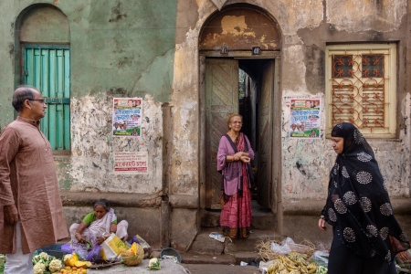 Författaren Miratun Nahar är kritisk mot den identitetspolitik som används av partier i Västbengalen, inte minst det styrande partiet i delstaten, All India Trinamool Congress.