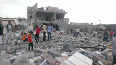  Resultatet av den Saudiledda koalitionens bombningar mot Jemens huvudstad Sanaa i oktober 2015. Över 100 byggnader förstördes.