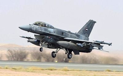Ett flygplan från Förenade arabemiraten lyfter för att gå till attack i Jemen.