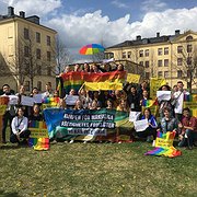 Protest under årsmötet mot att polis slagit ner Pridefirande i Ankara den 10 maj.