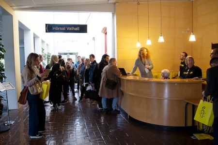 Amnestymedlemmar från hela Sverige och gäster från hela världen anlände på fredagen till Gävle.