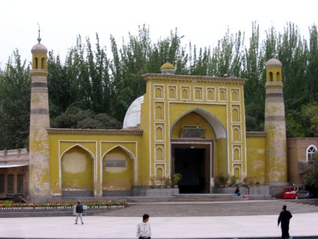 Id Kah-moskén i Kashgar på en bild från år 2005.