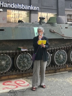  Andrea Bodekull från svenska Amnesty håller tal på Sveavägen i Stockholm den 4 juni 2019.
