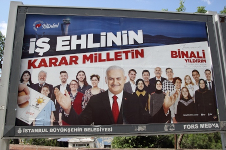 AKP sprider gärna bilden av att de och borgmästarkandidaten Binali Yıldırım har hela folket bakom sig, men det är idag långt ifrån sanningen.