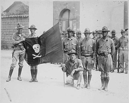 Marinkårssoldater från USA i Nicaragua 1932 då de stred mot Augusto César Sandinos styrkor. 