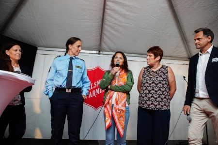 Malin Bergman (C), kommunstyrelseordförande i Krokoms kommun, Annika Svensson, områdespolis i Uppsala–Knivsta, Region Mitt, Silvia Ingolfsdottir Åkermark, advokat på Brottsbyrån i Stockholm, Maria Strömkvist (S), riksdagsledamot och Mikael Thörn, senior utredare på Jämställdhetsmyndigheten.