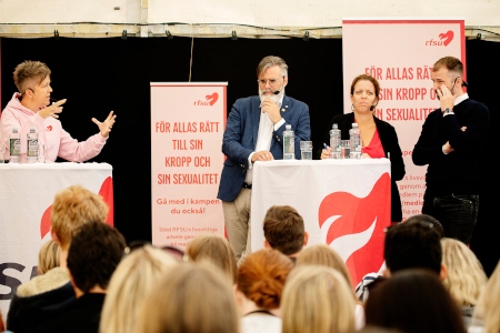 Moderatorn Ulrika Westerlund från RFSU med Christer Mattsson, Petra Tötterman Andorff,  och Daniel Poohl.
