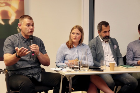 Fredrik Wallén (KD), Magdalena Schröder (M) och Alireza Akhondi (C).