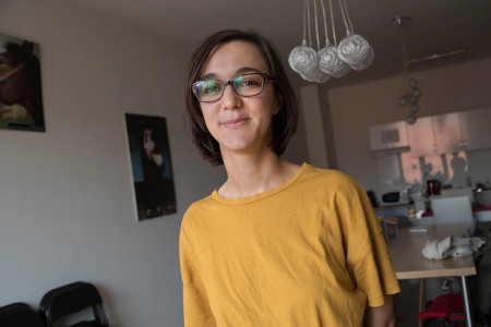 Ena Bavčić leder den bosniska avdelningen för Civil Right Defenders och är medlem av den kommitté som arrangerar helgens Pride i Sarajevo. ”Ett första Pride handlar mycket om att dekonstruera bilden av Pride i offentligheten, att visa att det inte är en parad med massa nakna människor”, säger hon.