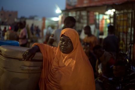 Nourithou Moussa, 42, från Agadez. Hon har fem barn och har sålt mat till migranter i två decennier.