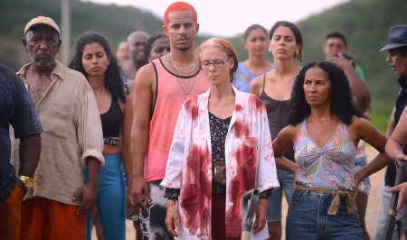 Sônia Braga och Luciana Souza i filmen Bacurau.
