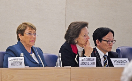 Bekymrade miner hos Michelle Bachelet och övriga i MR-rådets ledning.