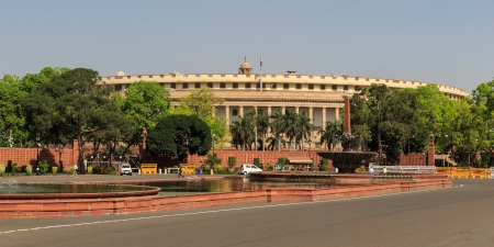 Det indiska parlamentet, Lok Sabha, beslöt den 17 mars att liberalisera abortlagarna i Indien. Under vissa omständigheter kan abort tillåtas fram till vecka 24 i graviditeten.