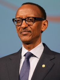 Paul Kagame ledde RPF under inbördeskriget som startade 1990 och har sedan 1994 styrt Rwanda.