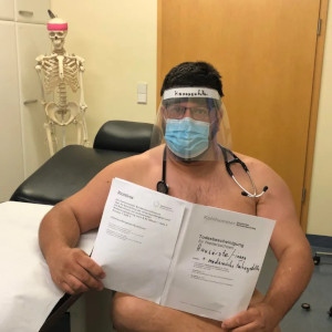 I slutet av april lanserade tyska läkare en avklädd fotomanifestation på internet, Blanke Bedenken (naken oro), för att lyfta fram bristen på skyddsutrustning som riskerar deras liv när de arbetar för att hjälpa covid-19-patienter.