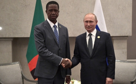 Zambias president Edgar Lungu möter Rysslands president Vladimir Putin 26 juli 2018.