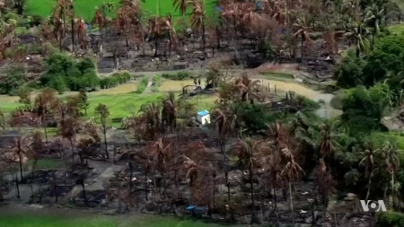 Många byar där rohingyer levde i delstaten Rakhine brändes under hösten 2017. Här en flygbild från september 2017.