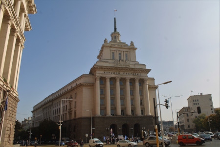 Sedan den 9 juli har det pågått dagliga demonstrationer mot regeringen i Bulgarien, bland annat utanför parlamentsbyggnaden i Sofia.