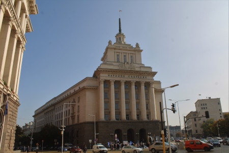 Sedan den 9 juli har det pågått dagliga demonstrationer mot regeringen i Bulgarien, bland annat utanför parlamentsbyggnaden i Sofia.