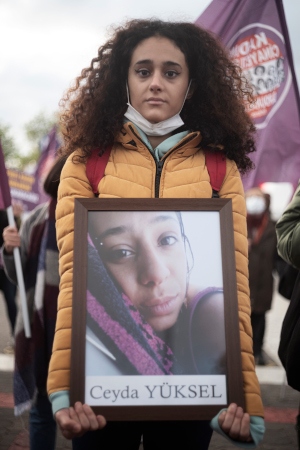 CEYDA YÜKSEL. ”Hon älskade djur”, berättar Melissa om sin kusin (bilden). Hon blev dödad av en man när hon skulle överlämna en hundvalp som mannen skulle adoptera. 