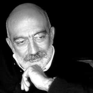 Ahmet Altan fängslades efter det misslyckade kuppförsöket i Turkiet 2016 och dömdes senare till tio års fängelse för påstådd delaktighet i försöket till kupp. Den 14 april meddelades överraskande att han kommer att friges.