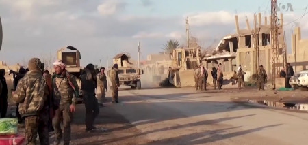 SDF-styrkor under offensiven mot Baghouz. 