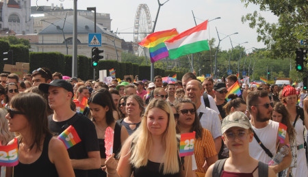 Den 24 juli hölls den största Prideparaden någonsin i Ungerns historia i huvudstaden Budapest. Cirka 30 000 personer deltog.