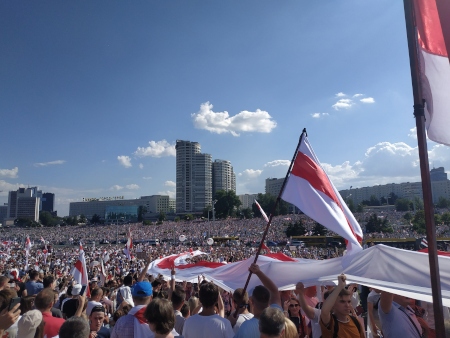  Protest i huvudstaden Minsk den 16 augusti 2020. Under sommaren och hösten hölls stora demonstrationer runt om i Belarus mot valfusk i valet den 9 augusti. 