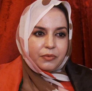 Sultana Khaya från ”League for the Defense of Human Rights and against Plunder of Natural Resources”, lever i husarrest.