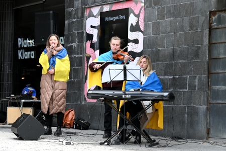 Manifestationen inleddes och avslutades med Ukrainas nationalsång.