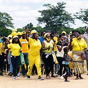 Anhängare till oppositionspartiet CCC, Coalition for Change, protesterar 12 mars mot att polisen stoppat ett framträdande av partiets ledare Nelson Chamisa i Marondera, 70 kilometer öster om huvudstaden Harare.