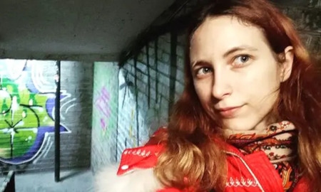 Konstnären Alexandra Skotjilenko är i häkte efter en protestaktion mot Rysslands krig.
