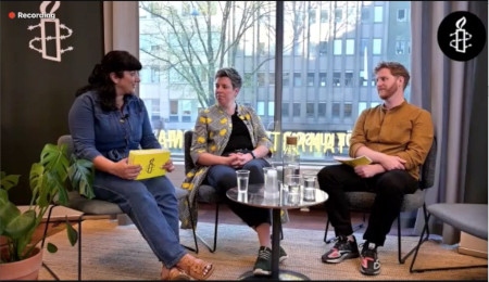 Årsmötessamtal: Hanin Shakrah, moderator, Anna Johansson, generalsekreterare och Tomas Hultman, ordförande för Amnestyfonden.