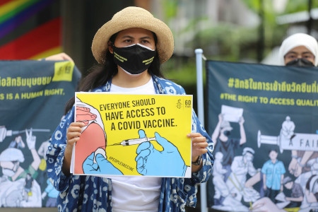 Sedan spridningen av covid-19 ökat kraftigt kampanjade Amnesty den 20 augusti 2021 i Bangkok för ökad tillgång till vaccin.