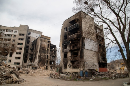 Bostadshus som bombades i Borodjanka i Kiev Oblast den 1 mars.
